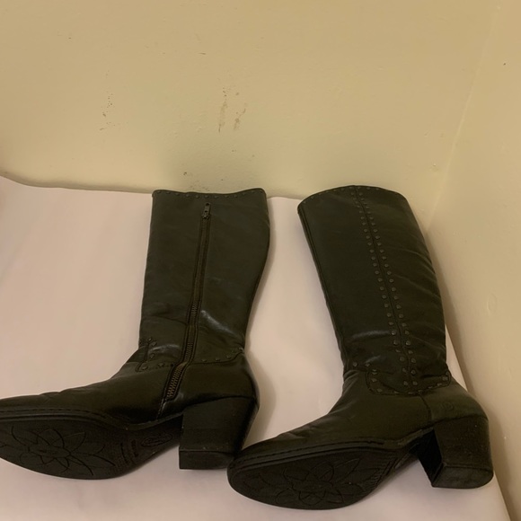 Born black leather boots size 8 Excellent used condition - Picture 5 of 10